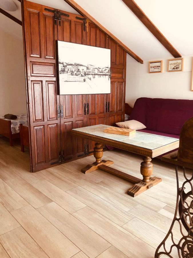 Hangar Apartments Изола Екстериор снимка