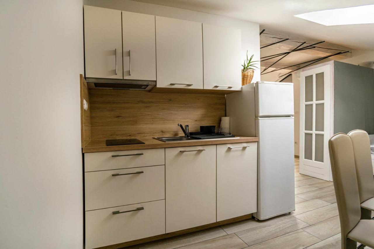Hangar Apartments Изола Екстериор снимка